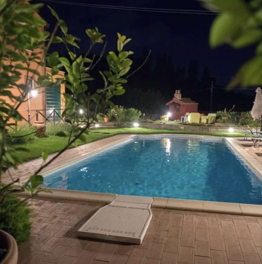 PISCINA NOTTURNO